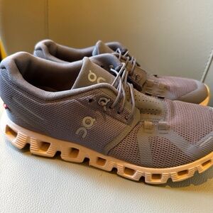 On Clouds Tennis shoes